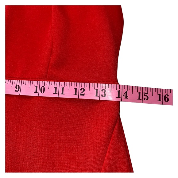 Lulu's Aglow Red Bodycon Slit Midi Dress
Razorback Red Midi Valentine’s Day! - Picture 9 of 10